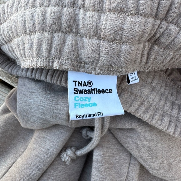 TNA Aritzia sweatpants - Picture 3 of 4
